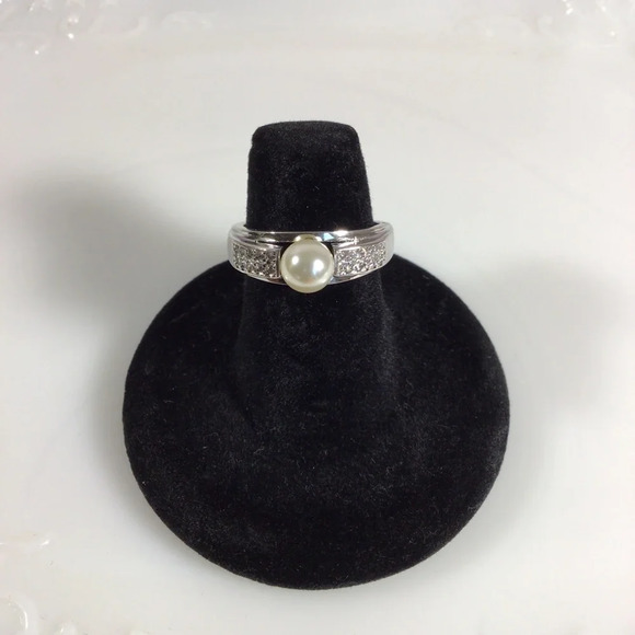 Pearl and Pave Cubic Zirconia Silver Fashion Adjustable Ring - Picture 1 of 4